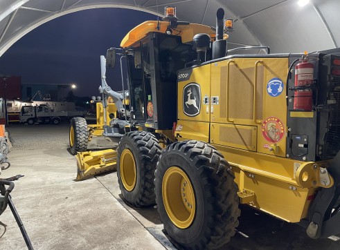 John Deere 670GP Grader 2