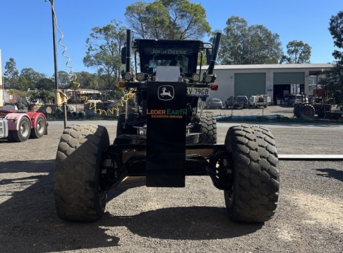 Grader 2013 John Deer 872GP 3