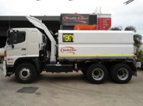 HINO 13,500LT WATER TRUCK