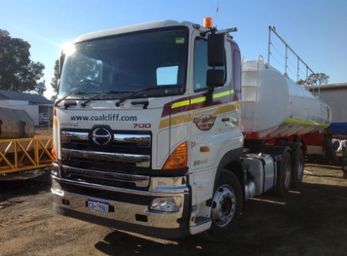 Hino 2012 700 Series Truck with 30K ltr Water Cart