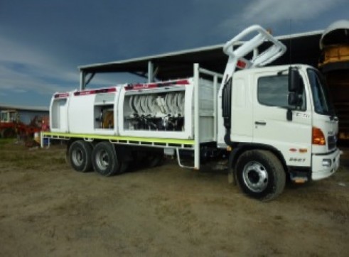 HINO 6X4 SERVICE TRUCK