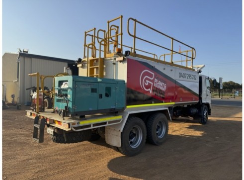 Hino FM500 Service Truck 2