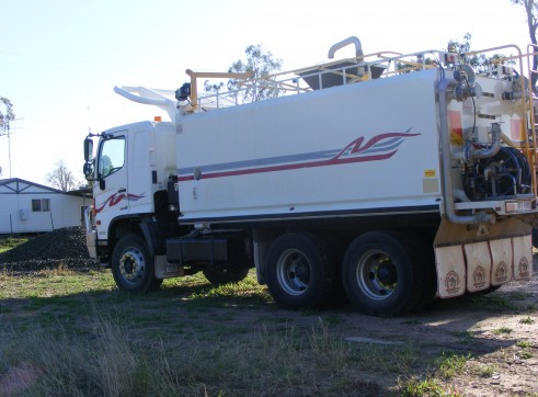 Hino Watertruck - mine spec