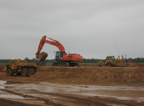 Hitachi zx330 excavator 2