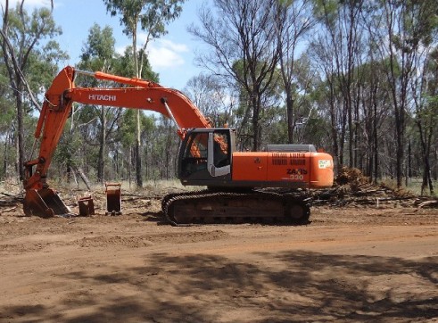 Hitachi ZX330 Excavator