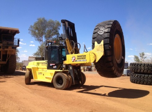 Hyster 16XM tyre handler 1