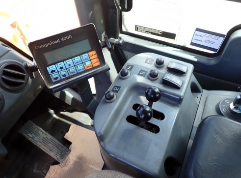 HYUNDAI HL770-9 LOADER 10