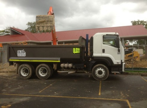 Isuzu Tipper 1