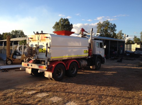 Iveco 13,500L Water Truck 2