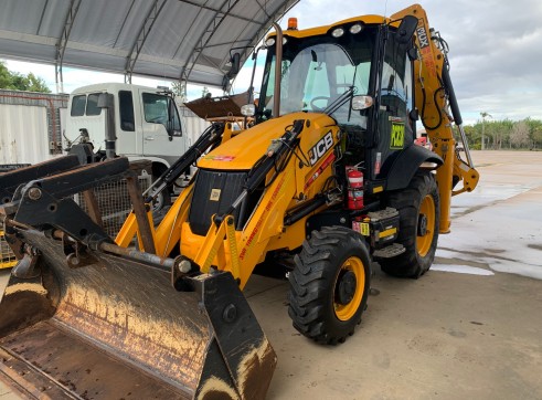 JCB 3CX Backhoe 2