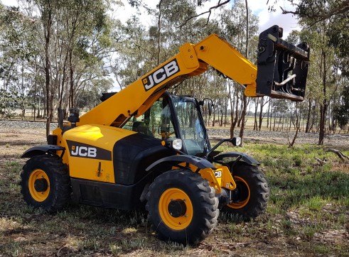 JCB 527-58 Telehandler 5