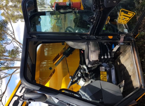 JCB 527-58 Telehandler 9