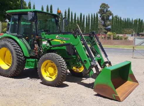 John Deere 5075E Cab Tractor 2