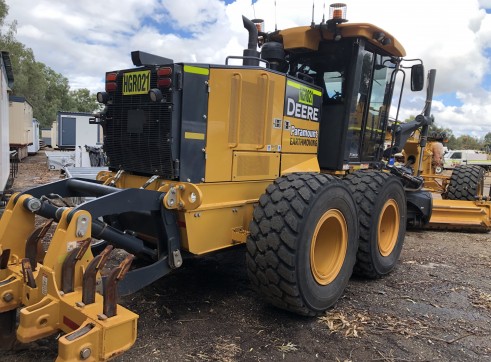 John Deere 872GP 6WD Grader 4