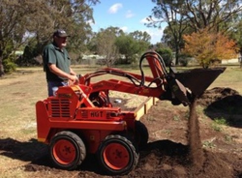 Kanga Mini Digger (Dingo) 1