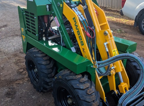 Kanga Mini loader 2