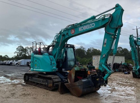 14T Kobelco SK135SR-7 Excavator 1