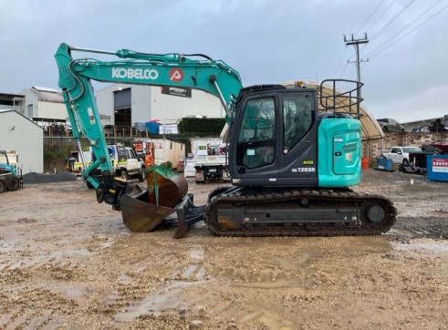 14T Kobelco SK135SR-7 Excavator 4