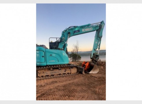 14T Kobelco sk140SRLC-7 Excavator 3