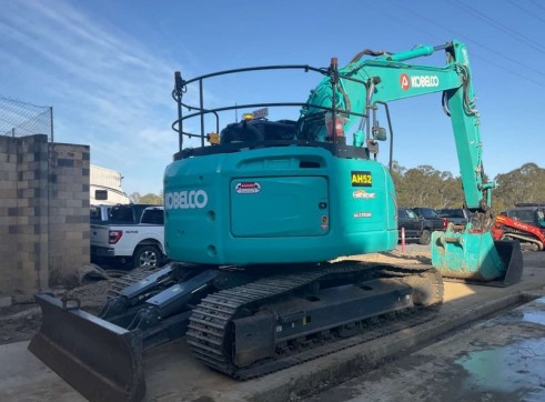 22T Kobelco SK225SR Excavator with Blade