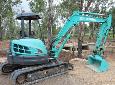 Kobelco SK55SR Excavator 2