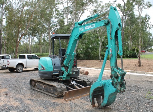 Kobelco SK55SR Excavator 5