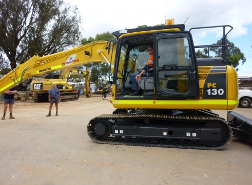 Komatsu 13 Tonne Excavator 2