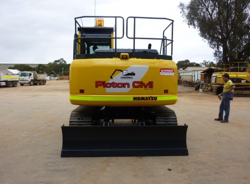 Komatsu 13 Tonne Excavator 3