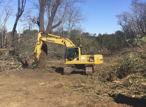 Komatsu 20T Excavator w/Tree Shears 2