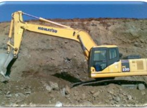 Komatsu 24T Excavator 1