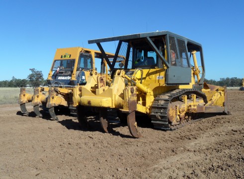 Komatsu D155-5 D8 equivalent 1