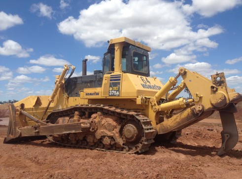 Komatsu D375-5 Dozer 2