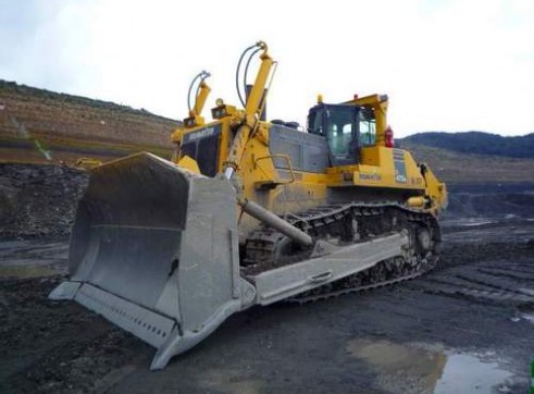 Komatsu D475-3 Dozer