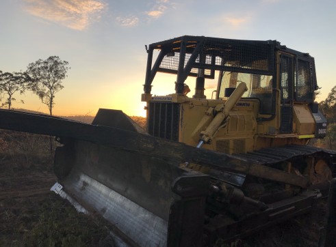 Komatsu D65 Dozer w/stickrake 2