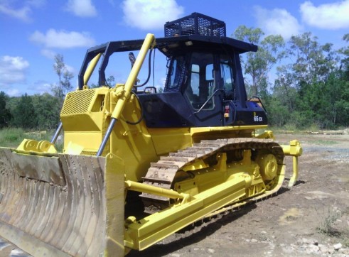 Komatsu D65EX-12 Dozer 1