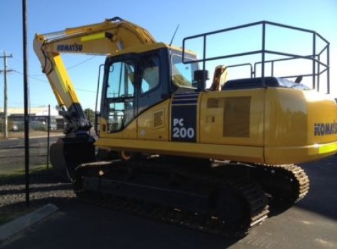 Komatsu PC200 20t Excavator