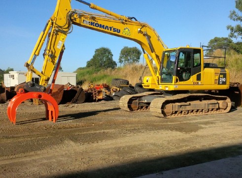 Komatsu PC210LC-8 Excavator 3