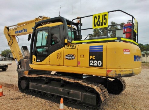 Komatsu PC220-7