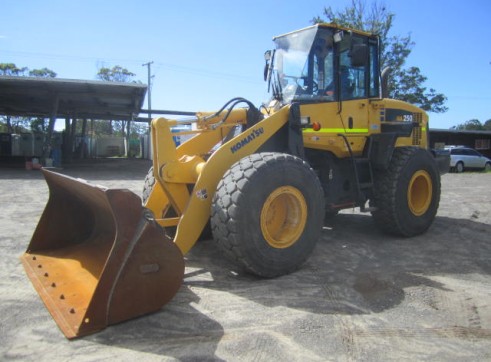 Komatsu WA250-6 3