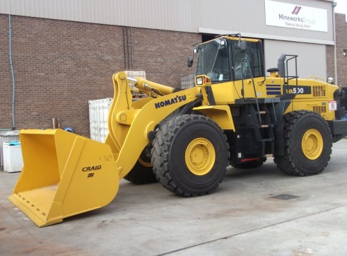 Komatsu WA500-6 Loader 1