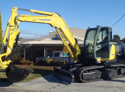 KR 25 YANMAR SV100