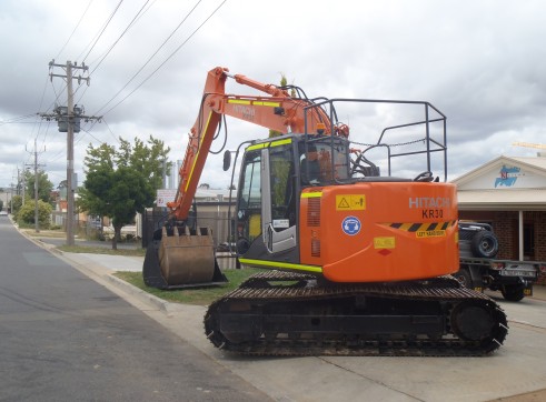 KR 30 HITACHI ZX135US-3 2