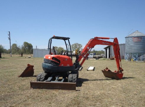 KUBOTA 5T EXCAVATOR 2