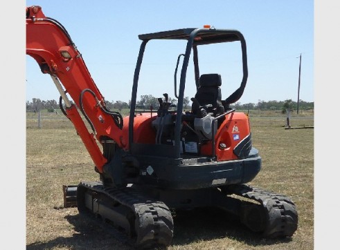 KUBOTA 5T EXCAVATOR 3