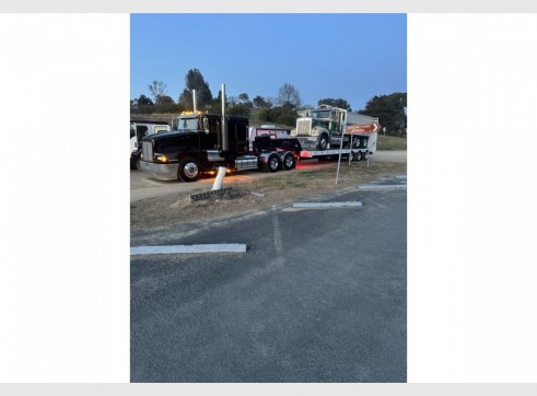 Low loader/float kenworth 5