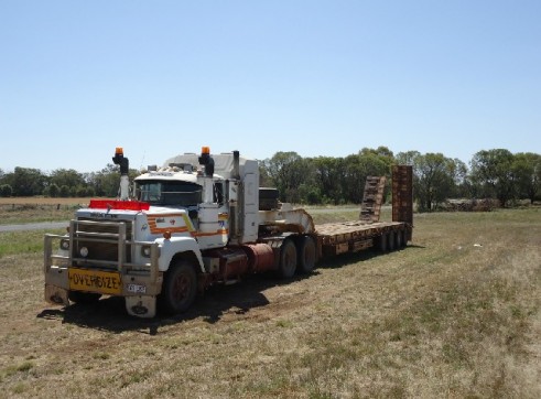 Mack Superliner Low Loader