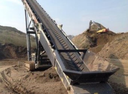 MC-105-30T Tracked Conveyor