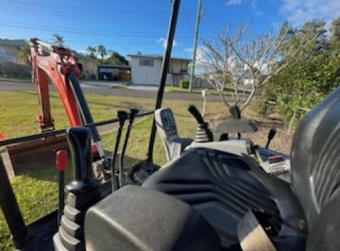 1.7t Kubota KX018 Excavator 3