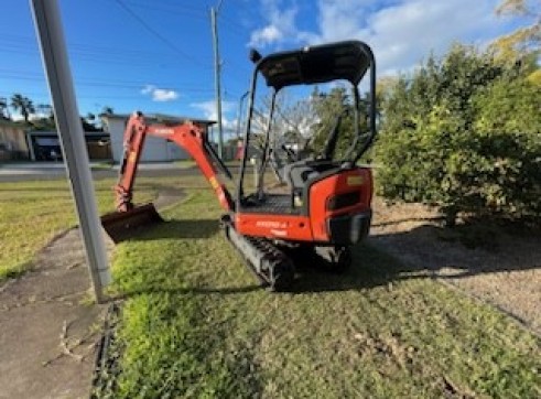 1.7t Kubota KX018 Excavator 4