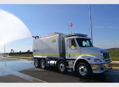 NEW 8x4 20,000lts Water Truck 3